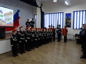В курганской школе учащихся пятого класса посвятили в кадеты.