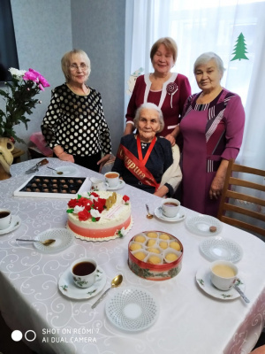 С вековым юбилеем, Августина Андреевна!!!