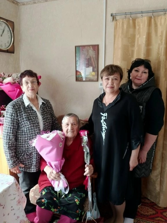 Поздравляем с 90-летием Собакину Ф.И.